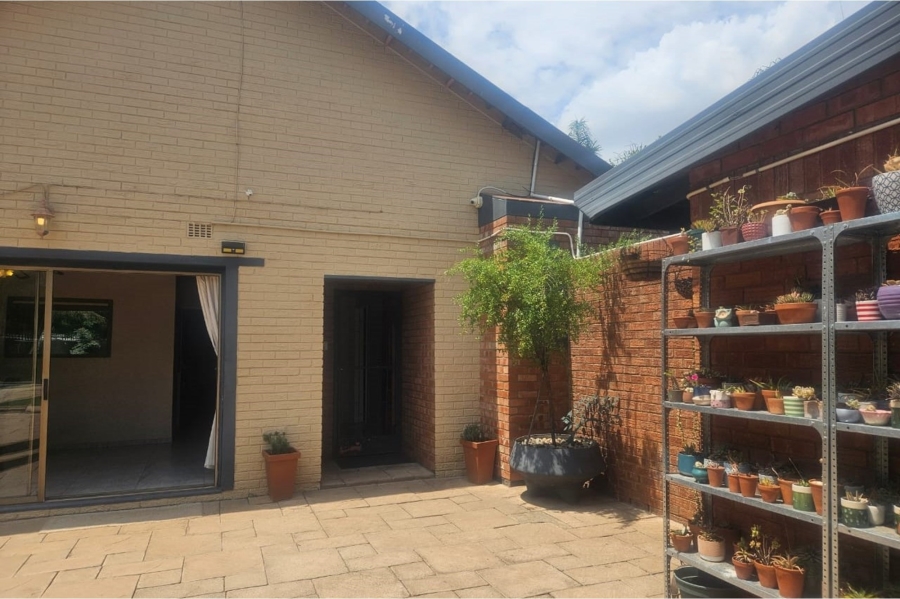 4 Bedroom Property for Sale in Monument Heights Northern Cape